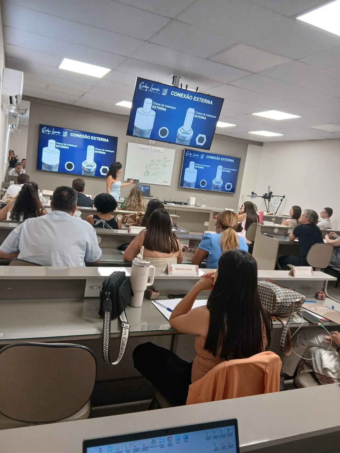 Dra. Evelyn Lacerda em evento